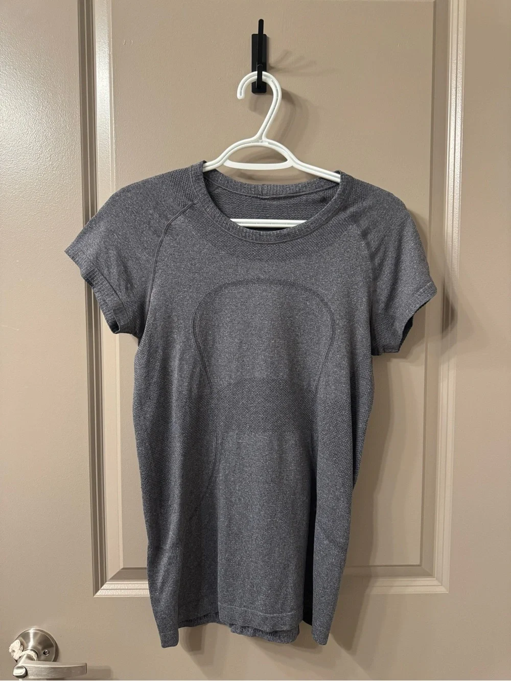 Lululemon Swiftly Tech Short Sleeve Crew - Grey, Size 8